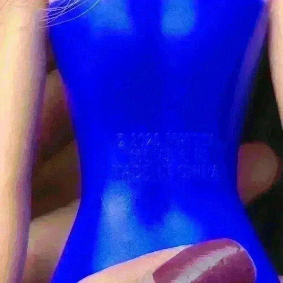 Mattel Barbies lot of 2 color reveal barbie and another one - Picture 11 of 16